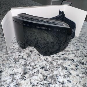 Brand new, never worn snow goggles